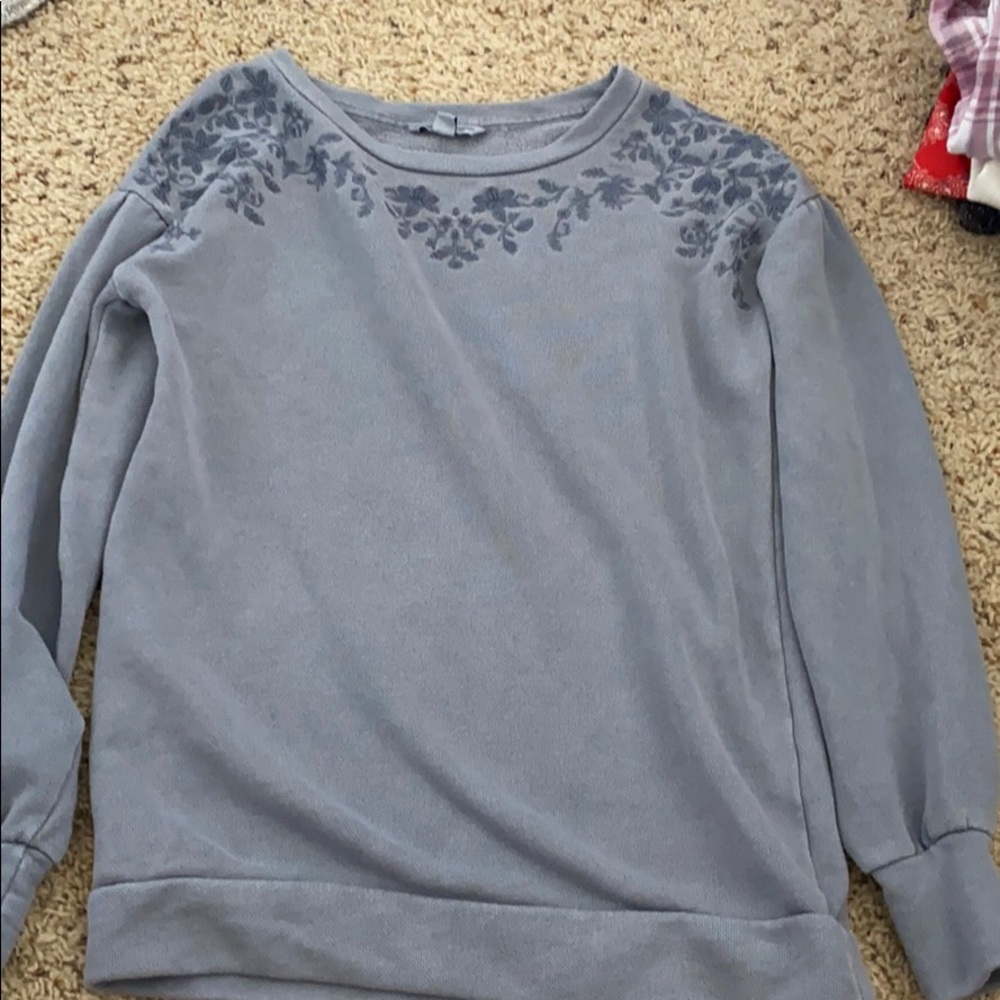 american eagle sweatshirt with embroidery at top